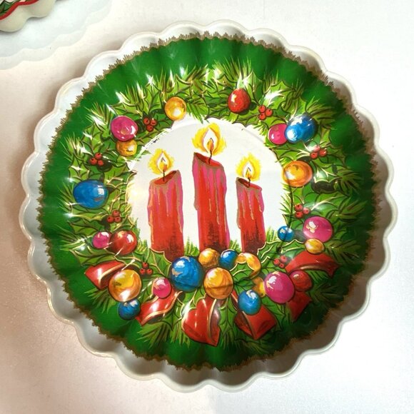 Vtg Christmas Molded Plastic Bowls Santa Poinsettia Candles Scalloped Set of 3 - Picture 3 of 7